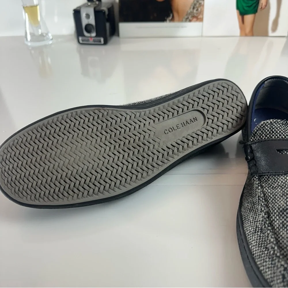 Cole Haan Men’s Penny Loafers Textured Gray · Black LeatherClassic Smart Casual